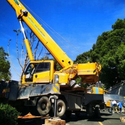 如果吊車在作業過程中因司機操作失誤